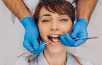 Practice Safe Dentistry: Tips On How To Avoid A Dental Emergency